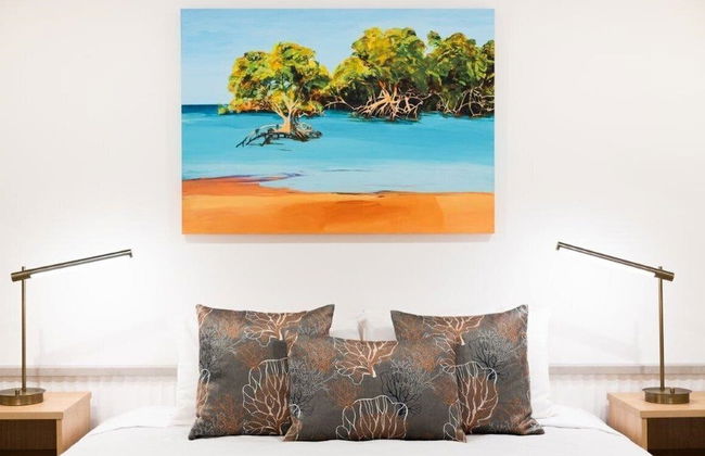 Moonlight Bay Suites - Photo 21