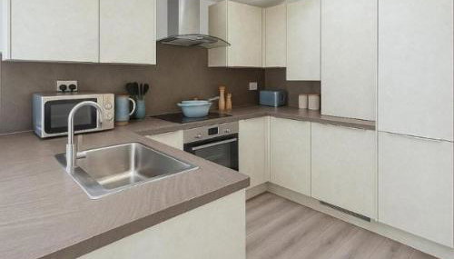 Weekday Special - 4BDR House By Homestyles Hosts Short Lets & Serviced Accommodation Ipswich Near Town Centre With Free Parking - Foto 3, stove, dishwasher