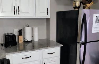 Apartment with Brand new furniture and large parking - Foto 16