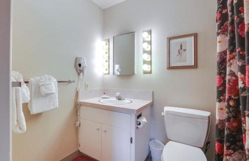 Lincoln City Condo Pool Access, Walk to Beach! - Foto 17