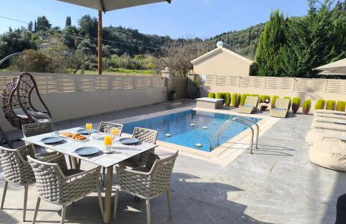 Luxury Villa Matzourana with Private Pool - Foto 29