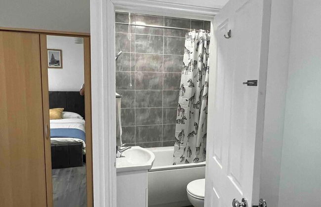 Inviting 2-bed Apartment in Ilford - Foto 18