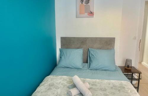 T3 prés de la gare et centre Lorient Parking - Foto 5