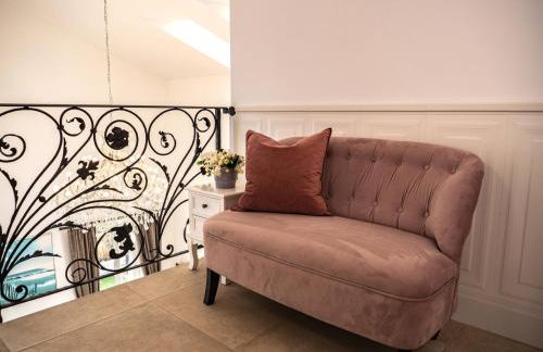 Elegant Hvar town villa with pool - Photo 47