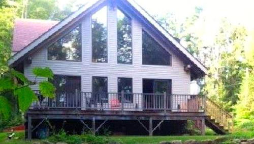 Beautiful Two-Bedroom Cabin Rental Set in the Forests of the Berkshires, Massachusetts - Foto 5