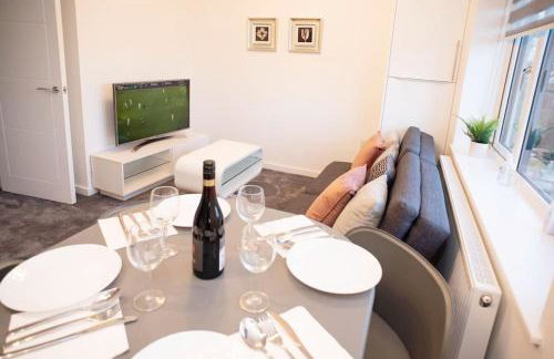 Walnut Flats-F5, Stylish 1-Bedroom - Parking, Netflix, WIFI - Close to Oxford, Bicester & Blenheim Palace - Photo 24