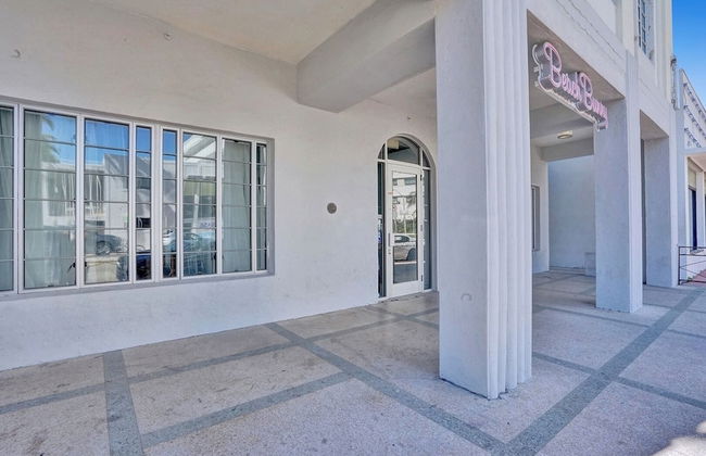 Coastal 2BR Escape | Walk to Beach & 2 Queen Beds - Foto 47