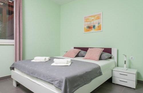 Villa Barbara-Kastela with heated pool - Foto 38