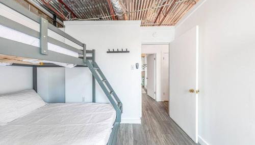 Livin Right Surf Loft: pickleball, basketball, close to the fun - Foto 2