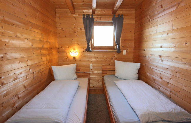 Spacious Holiday Home Near Ski Area in Kaltenbach - Foto 8