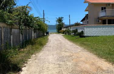 Curta o paraíso Enseada de Brito - Foto 8