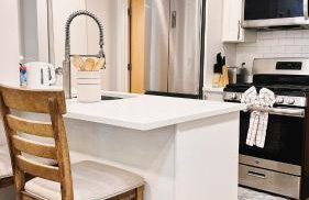 Spacious 3B2B Downtown Apt, Kitchen and Laundry, Walk to PPAC & Convention Center - Foto 19