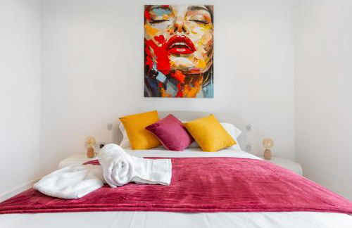 2 BR Flat By Regal Realms Short Lets & Serviced Accommodation London With City View - Foto 3