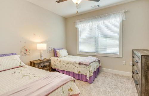 Gorgeous Calabash Condo with Balcony and Pool Access! - Foto 18