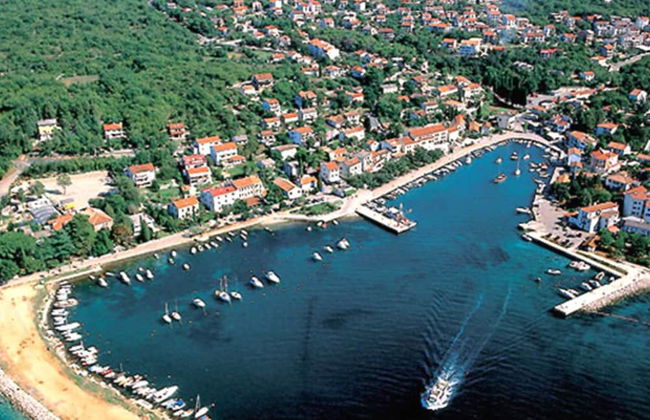 Gorgeous Villa With Private Swimming Pool and Covered Terrace - Foto 23