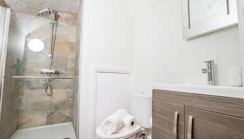 WhiskAwayHomes - Shaw Street - Apartment 2 - Foto 5, Shower