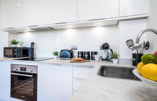 Central Gravesend 1BR, Kitchen, Wi-Fi, Sleeps 2, Parking - Foto 24