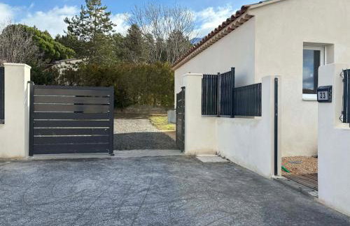 La cahuete Maison neuve, borne électrique, terrain de boules, jardin clos privé - Foto 15