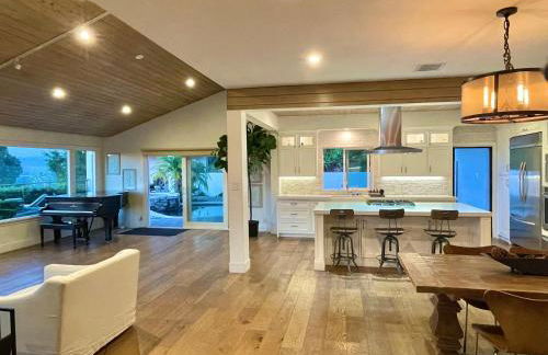 Spectacular City Mountain Views Remodeled Open Plan 3 bdr Home Pool Jacuzzi Oasis - Foto 3