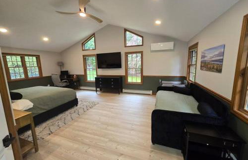 Pool Arcade Mtn Views Lake George Home Retreat WFH - Foto 19