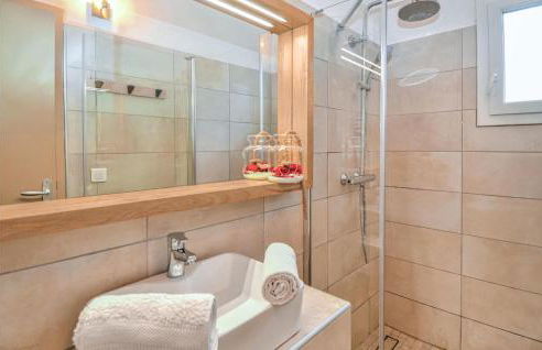 Amazing Home In Raphèle-Lès-Arles - Foto 11