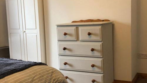 Sweet Caroline at Longton. Great location for Stoke on Trent, The Potteries and Alton Towers. - Foto 2