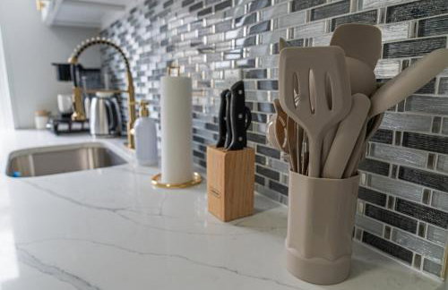 Style & Comfort 3 Rooms 15 min from NYC - Foto 22