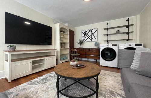 Large, Comfortable & Conveniently located Home - Foto 34