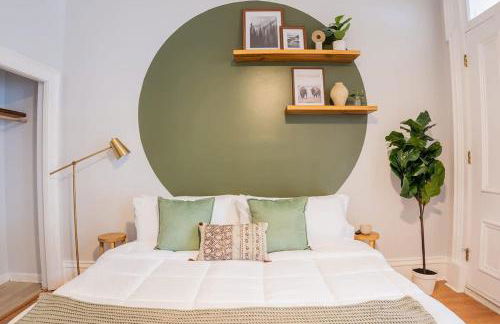 Remodeled Modern Home - private backyard & games! - Foto 20