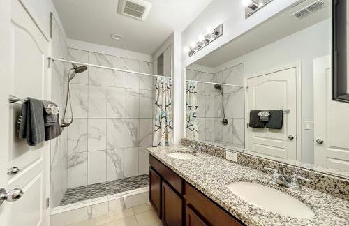 Solterra Resort Davenport FL Clubhouse Area - 7 Bedroom 6 Bath Home with Private Pool Spa - Lazy River 20 min from Disney - Foto 63