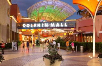 Beautiful House 7 min from Miami Airport w FREE parking - Photo 79