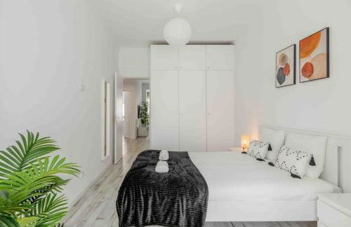 Lovely 3-bedroom condo w/ free parking on premises - Foto 20