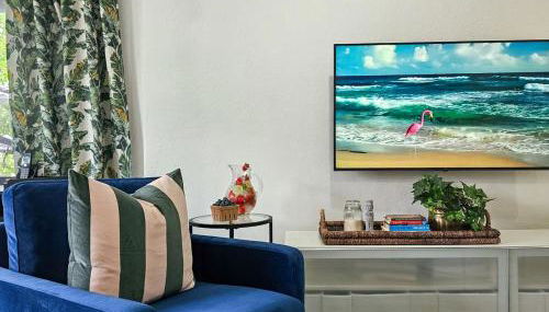 The Ruby - Hot Tub - King beds - Close to LMC - Foto 2