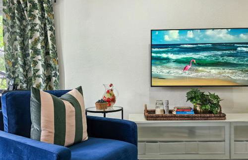 The Ruby - Hot Tub - King beds - Close to LMC - Foto 2