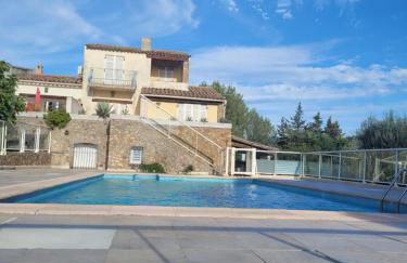 Le Mas Synaé- Joli studio classé 3étoiles avec terrasse et piscine - Foto 20