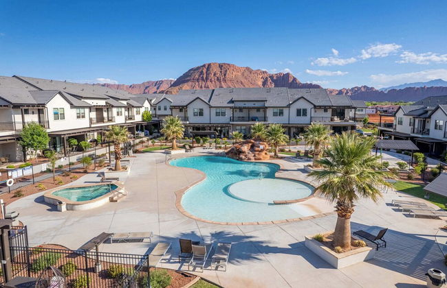 Coral Paradise Community Pool - Photo 28