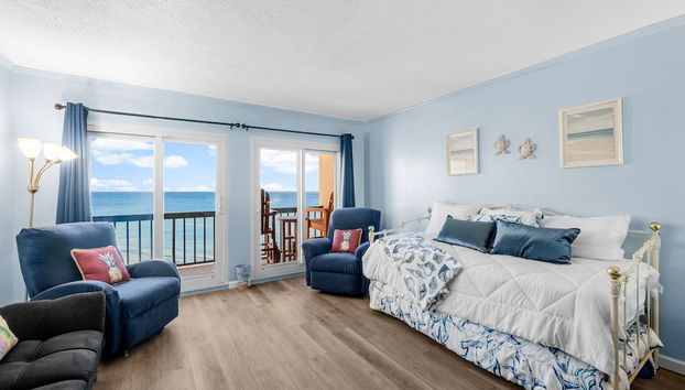 By the Wave Side Oceanfront! - Foto 4, Habitación