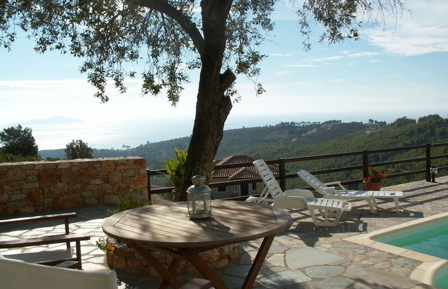 Alonissos 4-bedroom Large Villa With Private Pool - Foto 18
