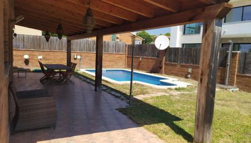 Chalet moderno con PISCINA en Calafell - Foto 5