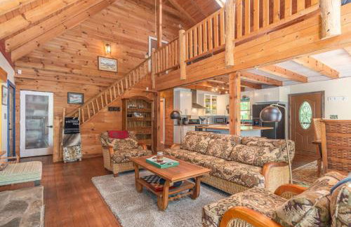 Secluded Cabin with Quality Furnishing and Hot Tub - Foto 2