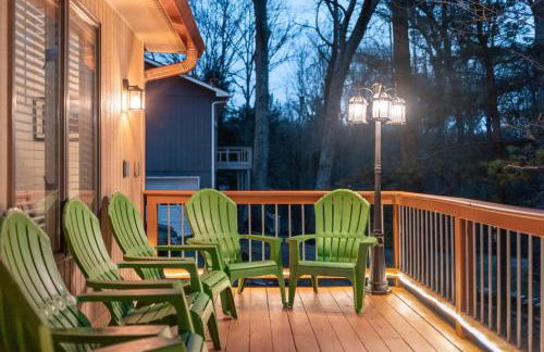 Hickory Hills - Ultimate Asheville Getaway, Hot Tub and Gas Grill! - Foto 23