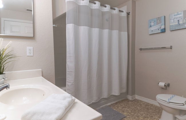 Charming Townhouse Near Disney - Photo 15