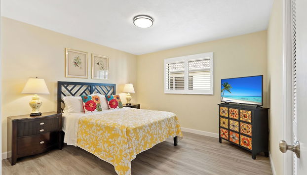 Avanti Vacation Rental, Relaxing 3-BR Retreat with Private Pool Minutes from Vanderbilt Beach and Delnor-Wiggins State Park. Enjoy Southern Exposure, BBQ Area, and Pet-Friendly Comfort - Foto 3