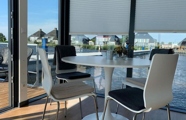 Houseboat Sneekermeer With Sun Deck - Foto 11