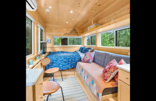 Serene Blue Ridge Mountain Stay in Luxe Tiny Home - Foto 22