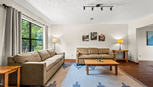 Sleeps 6 Indoor Pool 10 Mins to Dollywood - Foto 5, Habitación