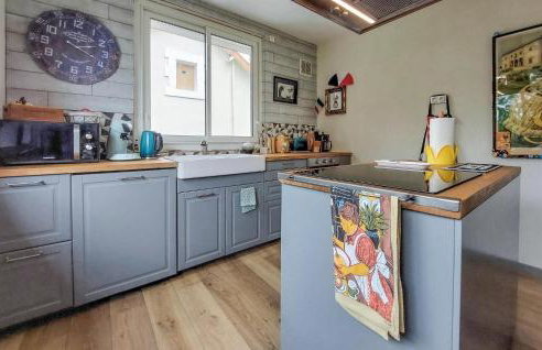 3 Bedroom Gorgeous Apartment In Confolens - Foto 16