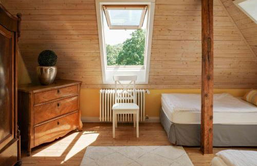 Seeblick-Dachgeschoss in historischer Villa zentral 4 PAX - Foto 23