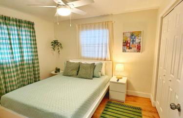 *NEW* Gorgeous Sunshine - 2BD/1BA - Private Fenced Backyard! - Photo 12