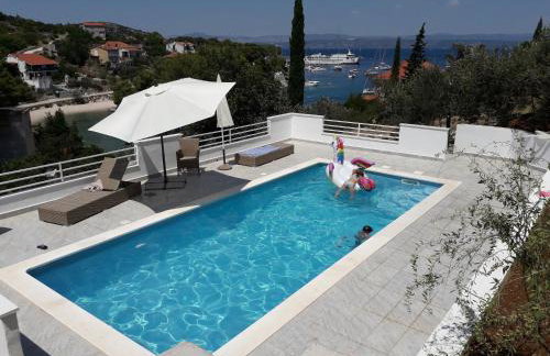 Family-friendly apartments with swimming pool Rogac, Solta - 19809 - Photo 7